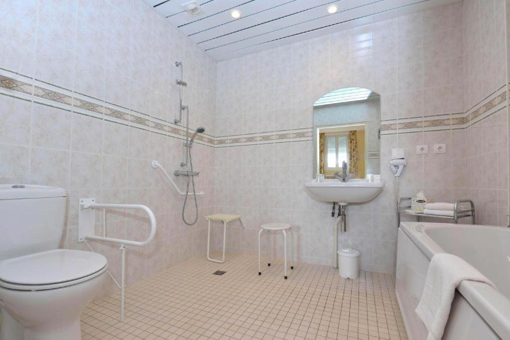 Hotel Castel Jeanson Ay-Champagne Rom bilde