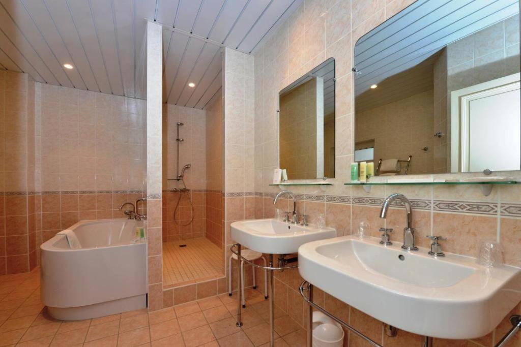 Hotel Castel Jeanson Ay-Champagne Rom bilde